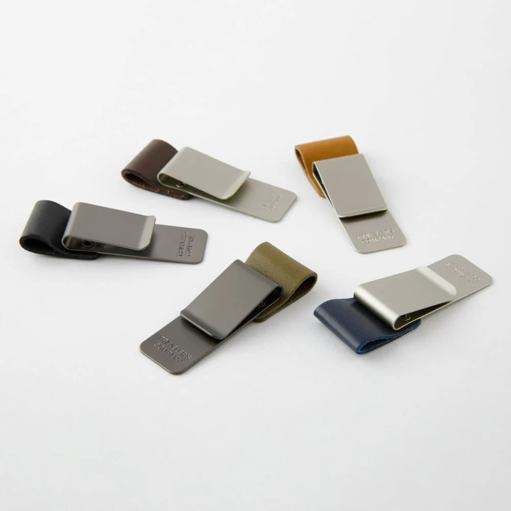 TRAVELER’S Notebook Olive Pen Holder 2 TRAVELER’S Notebook Olive Pen Holder - Image 2