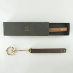 WOOD HOTEL KEY-HOLDER SATINE 13 WOOD HOTEL KEY-HOLDER SATINE -Writing Supplies Store wood hotel key holder satine 471